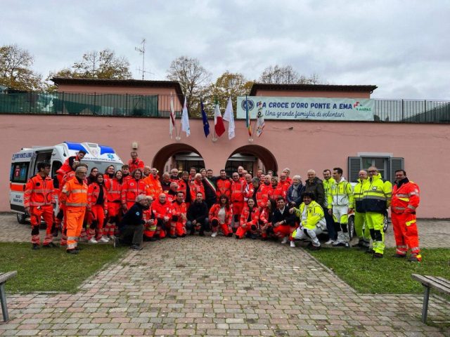 Nuova ambulanza per la Croce d'Oro